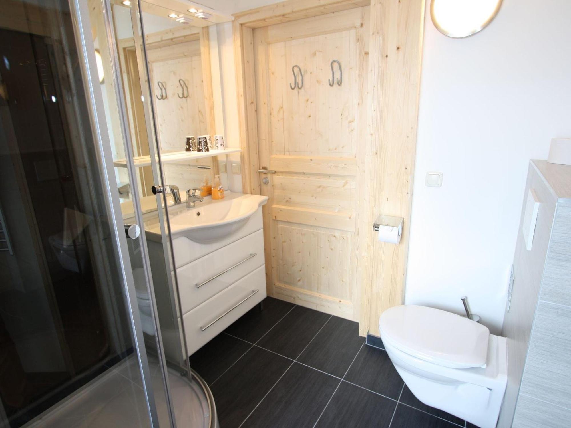 Nice Chalet In Hohentauern Styria With Sauna Villa Bagian luar foto